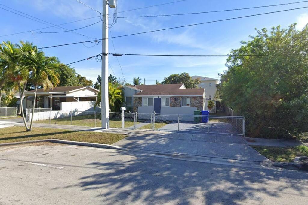 הוילה מיאמי Entire 3/1 House Near Wynwood! מראה חיצוני תמונה