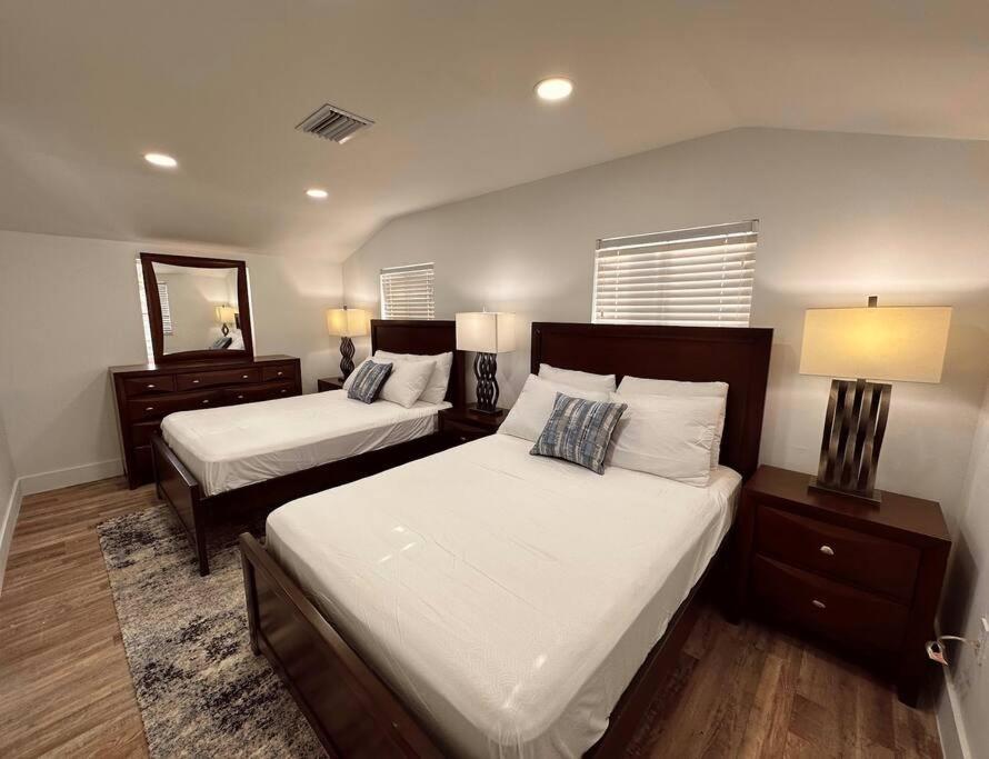 הוילה מיאמי Entire 3/1 House Near Wynwood! מראה חיצוני תמונה